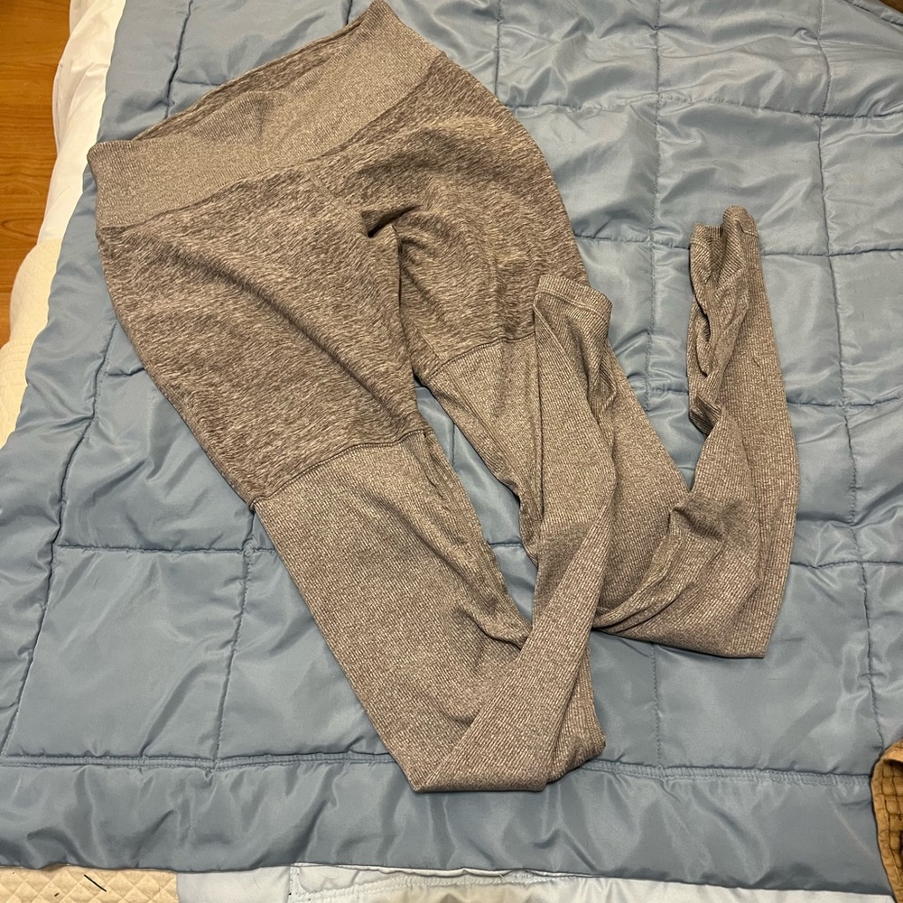 ALO Yoga tights 🧘